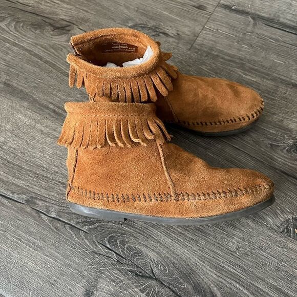 MinneTonka Back Zip Softsole Boot Girl size 1 - Picture 3 of 7